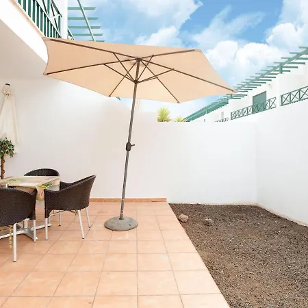 Ferienhaus Simplistic Holiday In Playa Blanca With Garden *